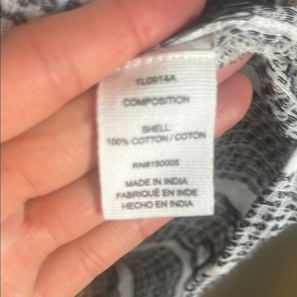 Anthropologie DRA Los Angeles White & Black Arrow Tie Front Blouse - Picture 3 of 6